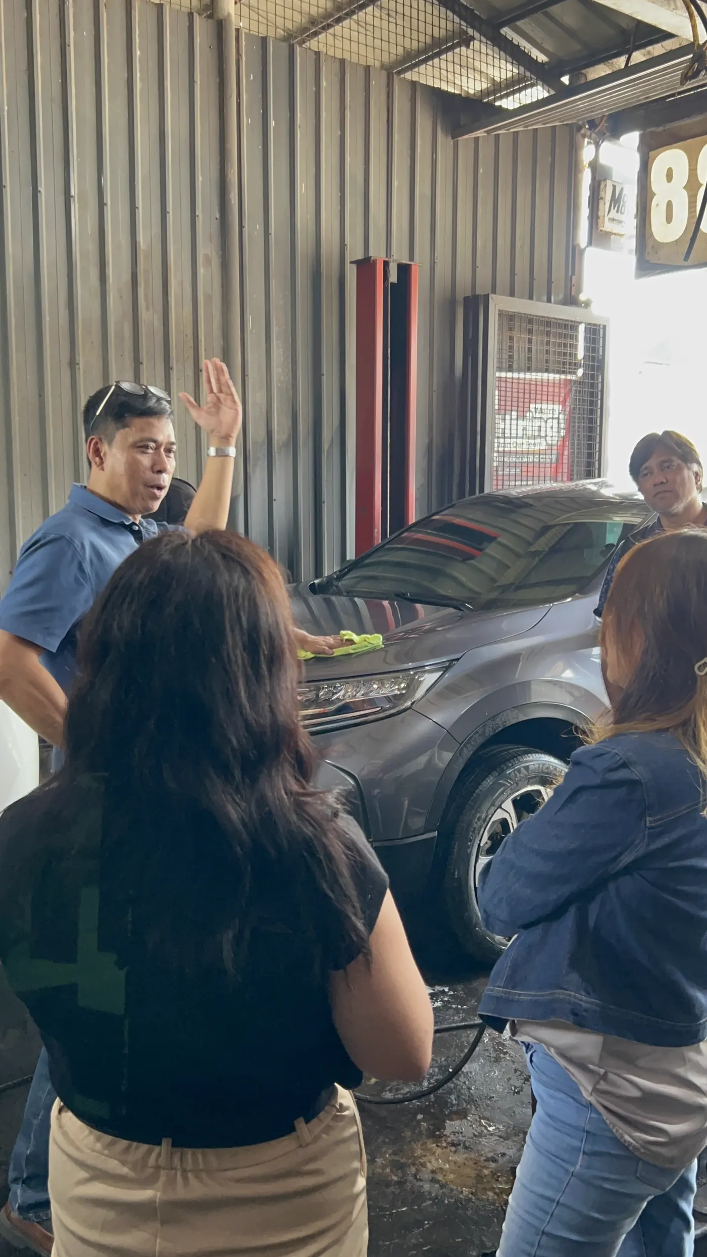 E&A team discussing branch and franchise operations